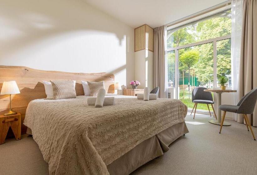 Отель Dom Zdrojowy