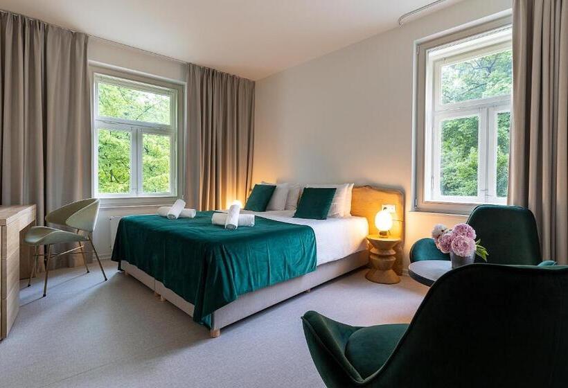 Отель Dom Zdrojowy