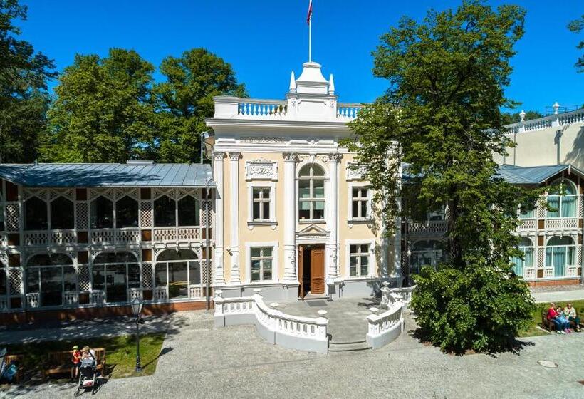 Отель Dom Zdrojowy