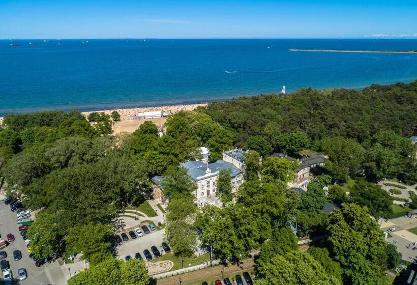 Отель Dom Zdrojowy