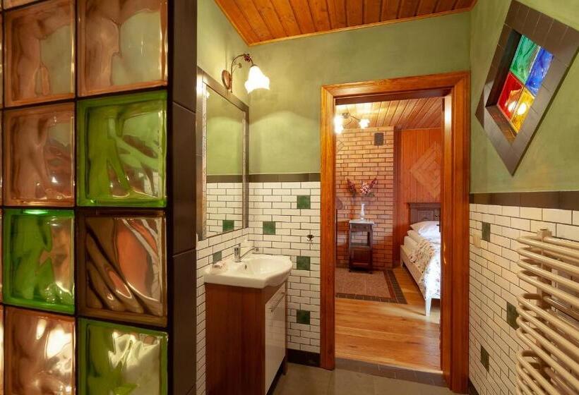 בית מלון כפרי Farma Lama Dom Gościnny