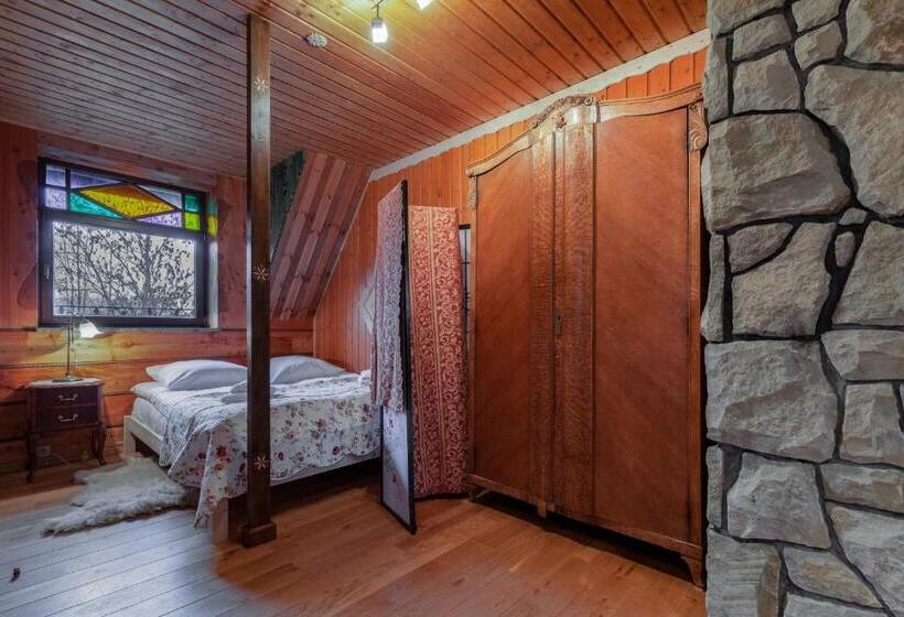 בית מלון כפרי Farma Lama Dom Gościnny