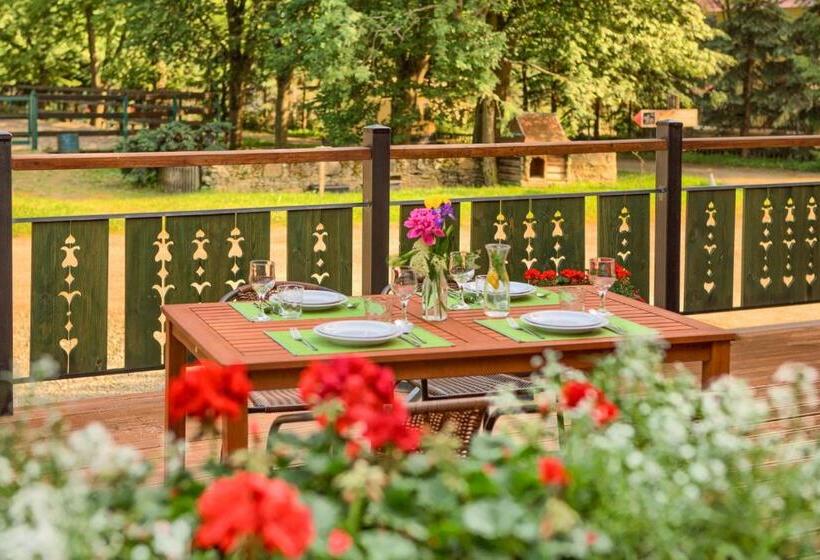 בית מלון כפרי Farma Lama Dom Gościnny