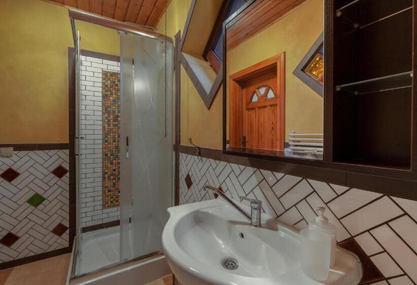 בית מלון כפרי Farma Lama Dom Gościnny