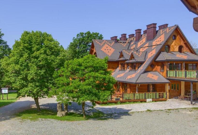 בית מלון כפרי Farma Lama Dom Gościnny