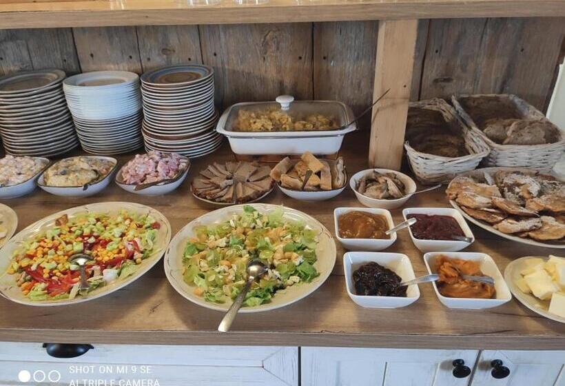 فندق Folwark Malinowy Chruśniak