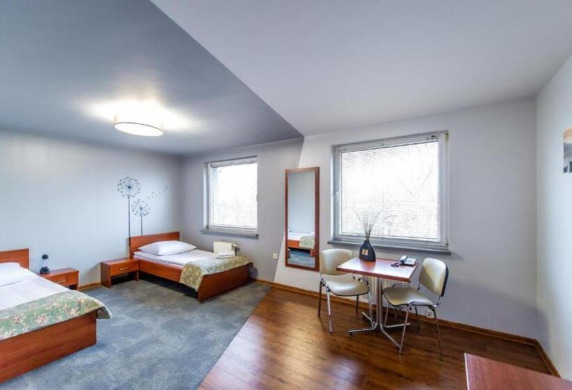 هتل Gościniec Promus