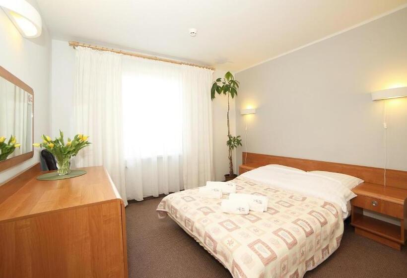 فندق I Restauracja Abis