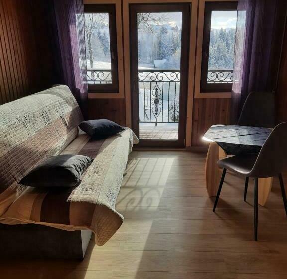 בית מלון כפרי Miodowa Chata Pokoje Gościnne