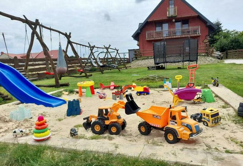 Отель Noclegi U Banysia W Sercu Gór świętokrzyskich