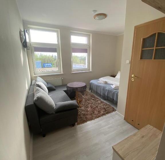 هتل Pensjonat U Aktorów