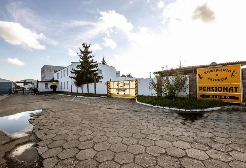 هتل Pensjonat U Aktorów