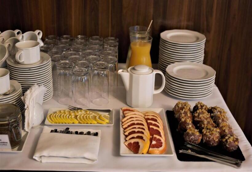 فندق Pod Różami