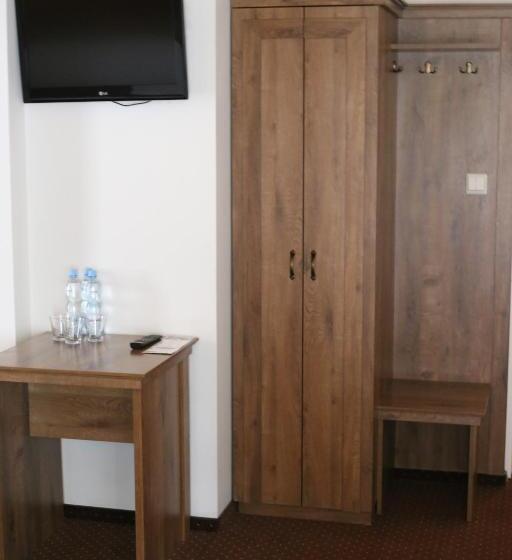 فندق Pod Różami