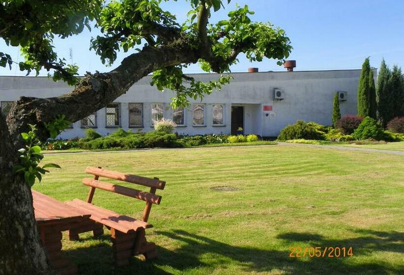 فندق Poświętne