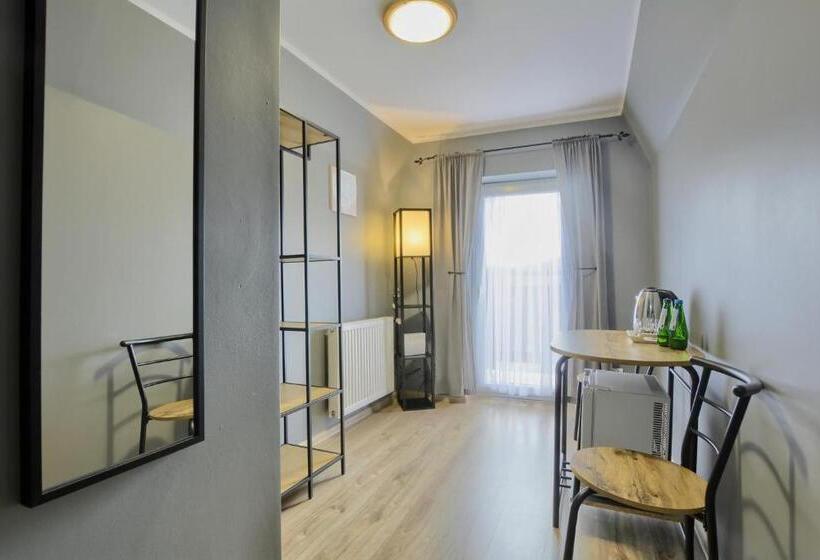 Отель Rezydencja Karnat I I Ii