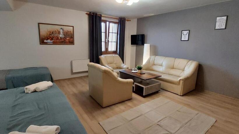 בית מלון כפרי Skalny Dworek