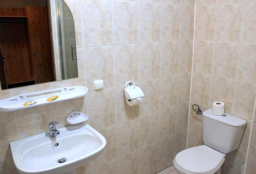 בית מלון כפרי Skalny Dworek