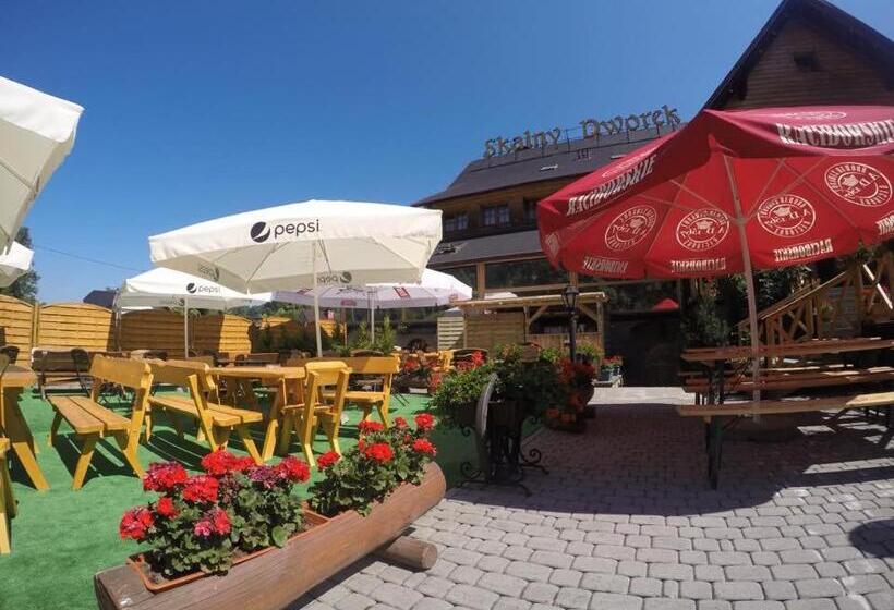 ホテル Skalny Dworek