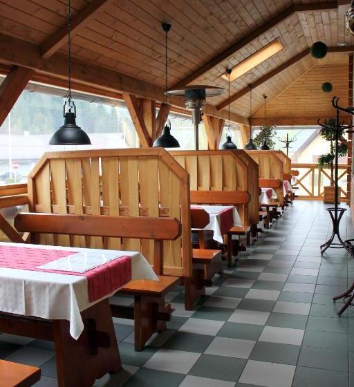 ホテル Skalny Dworek