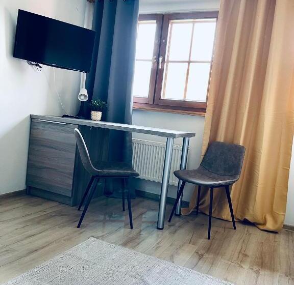 בית מלון כפרי Skalny Dworek