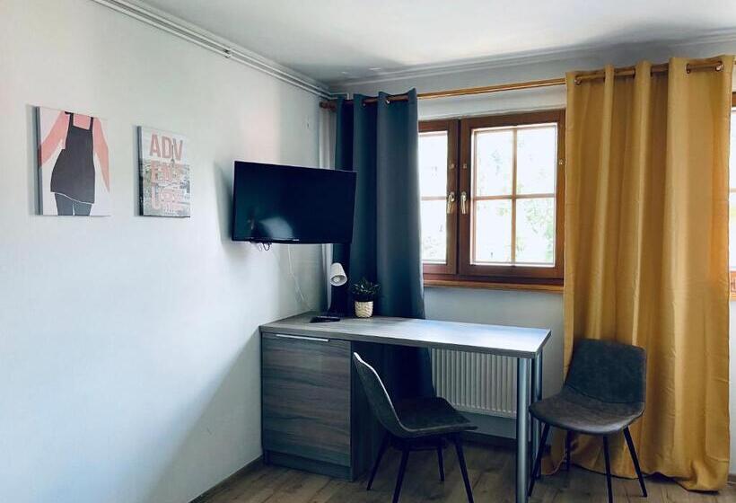 בית מלון כפרי Skalny Dworek