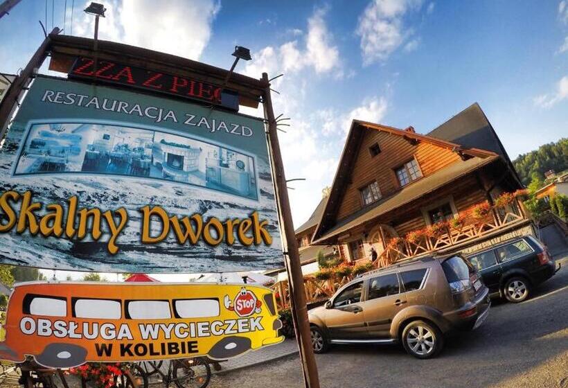 ホテル Skalny Dworek