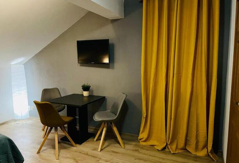 בית מלון כפרי Skalny Dworek