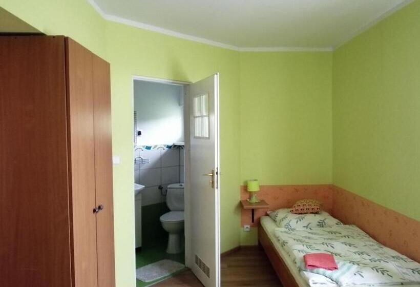 בית מלון כפרי Szałas Muflon   Mufflonhütte