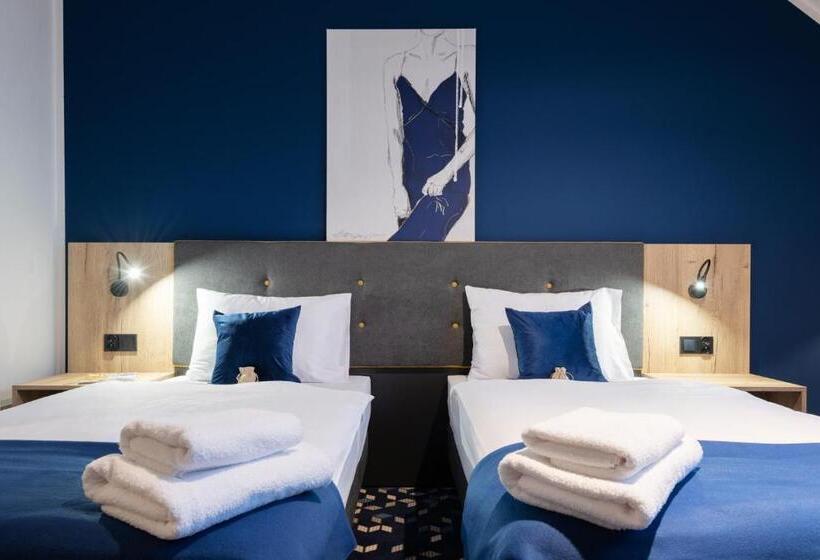 Ilkus Hotel & Restaurant