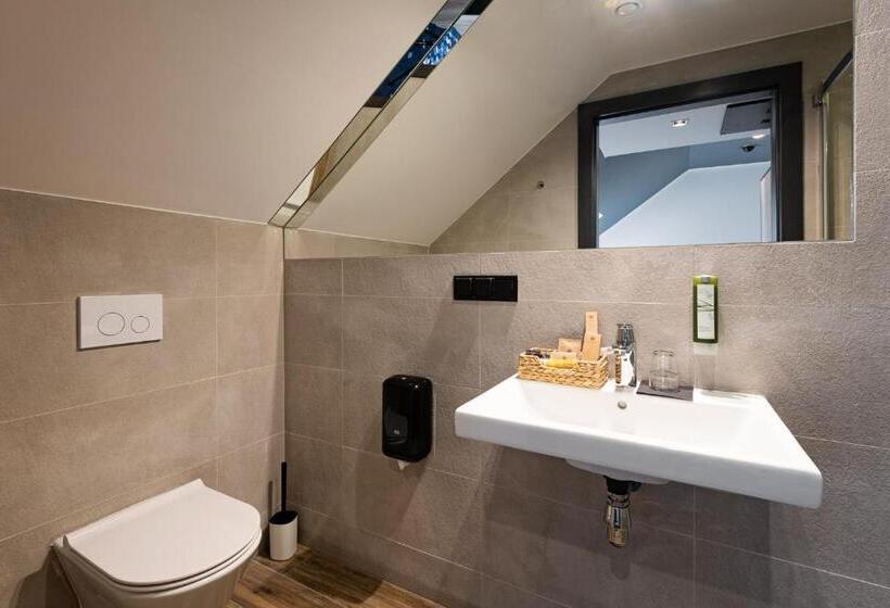 Ilkus Hotel & Restaurant