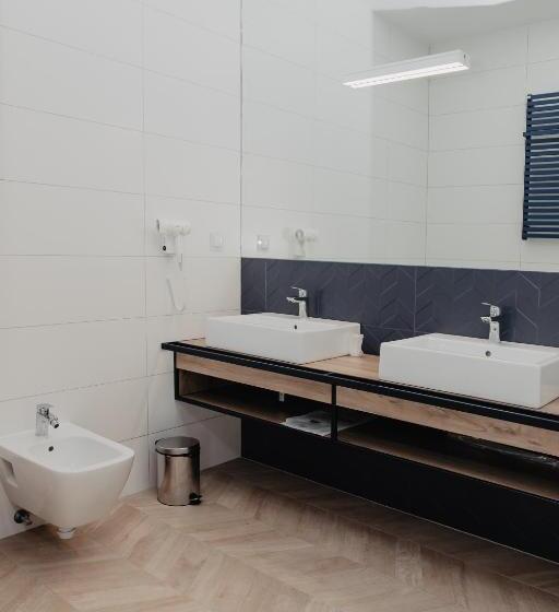 Molto Bene Hotel & Restaurant