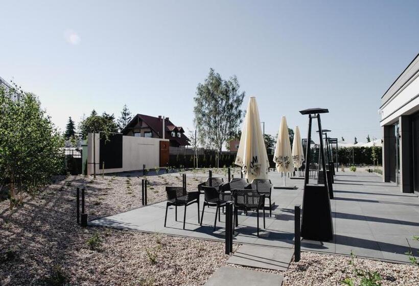 Molto Bene Hotel & Restaurant