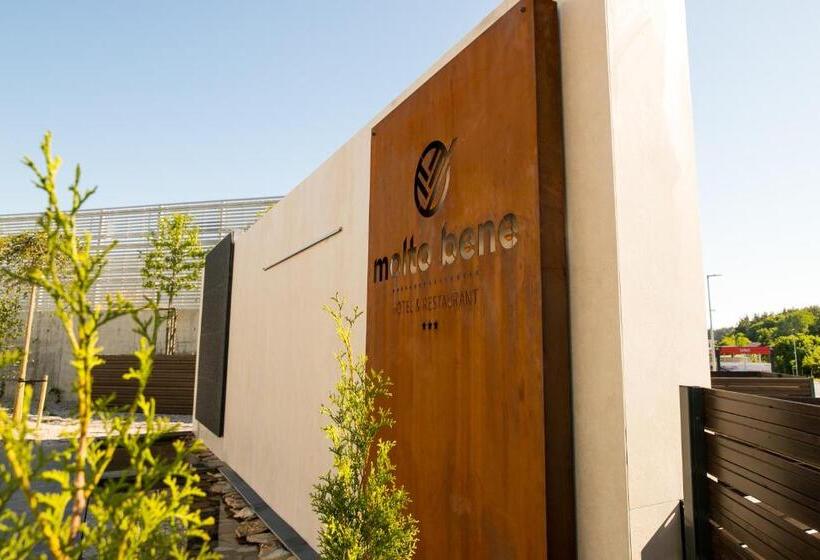 Molto Bene Hotel & Restaurant