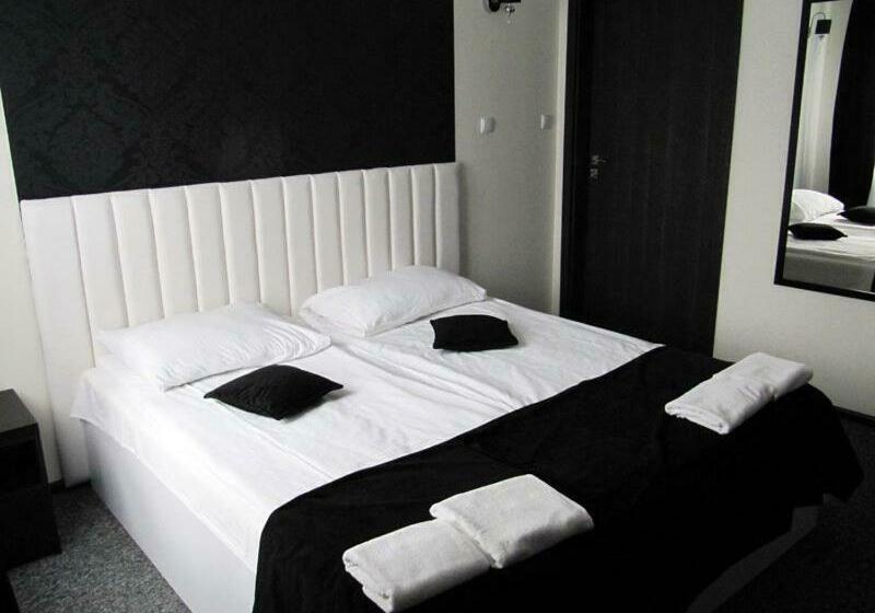 فندق على الطريق Słowianin