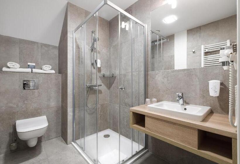 Osada śnieżka Koło Karpacza