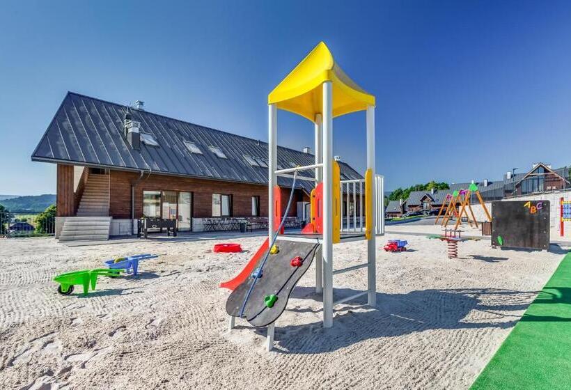 Osada śnieżka Koło Karpacza