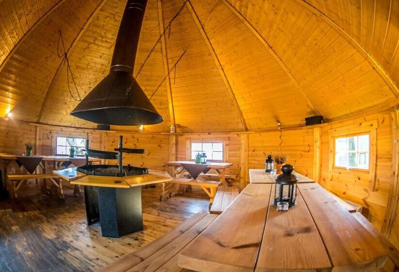 Osada śnieżka Koło Karpacza