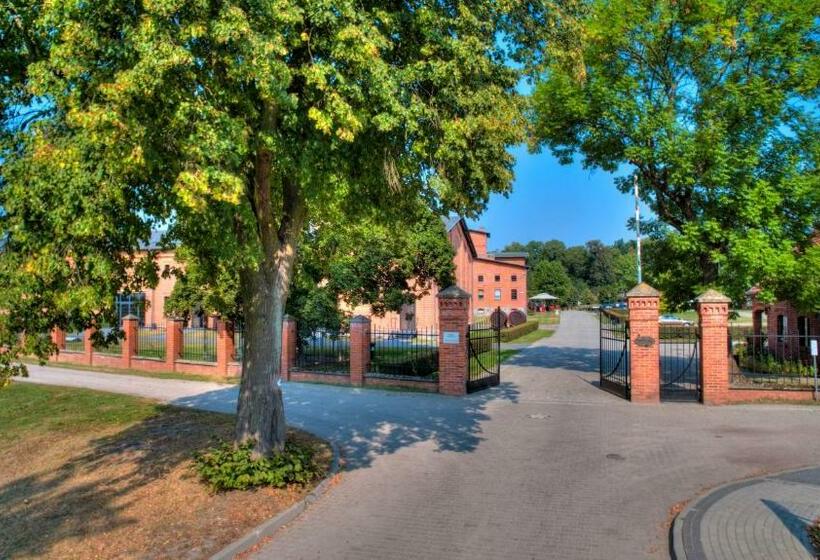 Pałac Mierzęcin Wellness & Wine Resort