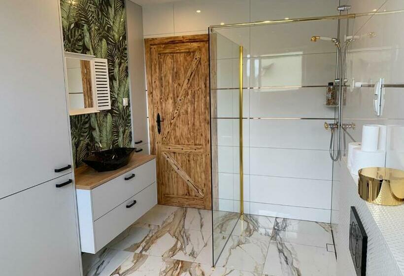 פנסיון Black Horse Apartament’s