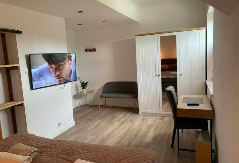 פנסיון Black Horse Apartament’s