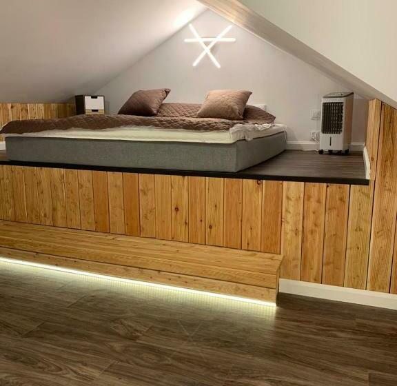 פנסיון Black Horse Apartament’s