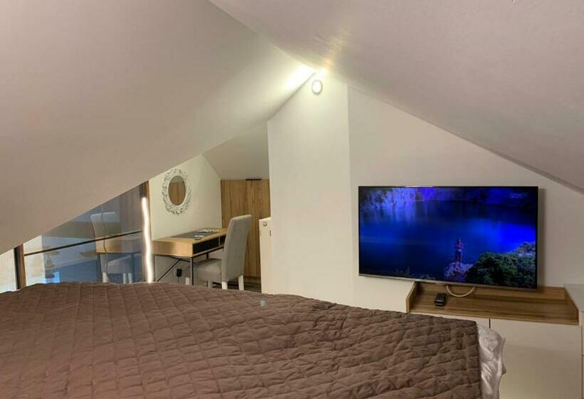 פנסיון Black Horse Apartament’s