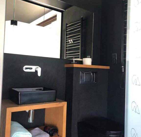 پانسیون Black House 88