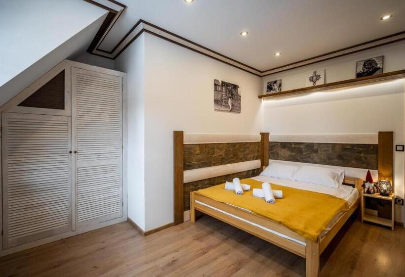 펜션 Domek U świerków