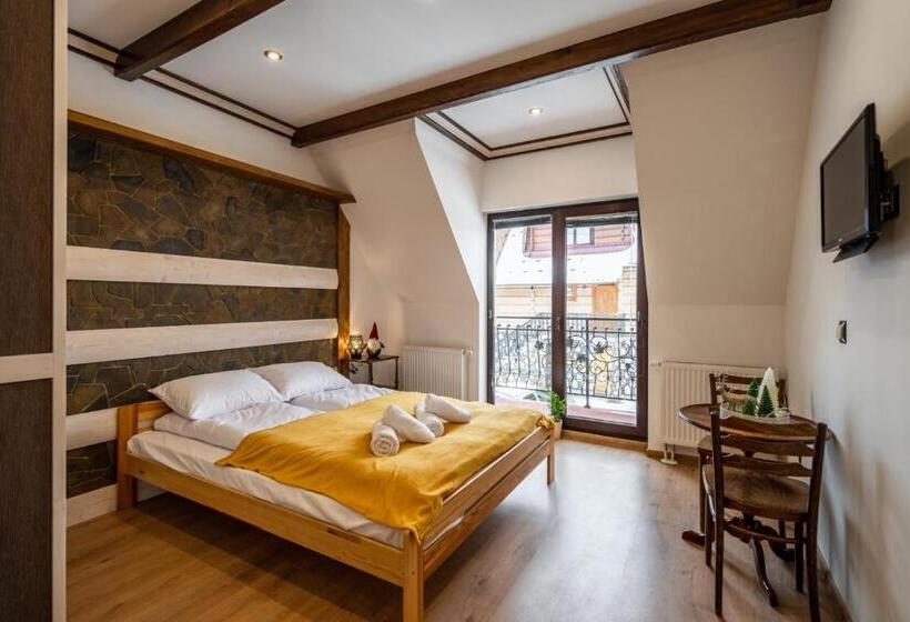 펜션 Domek U świerków