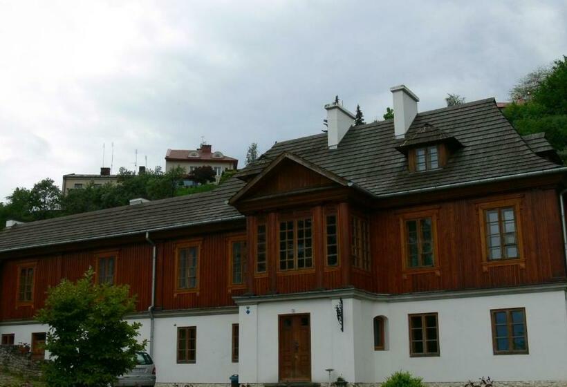 بنسيون Dworek Karpińskich