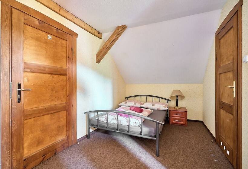 膳宿费 Jaś I Małgosia