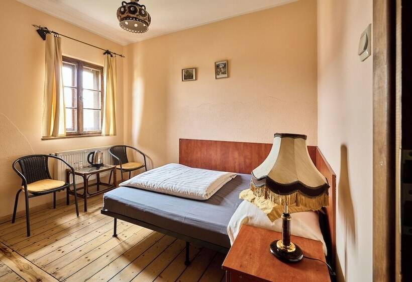 膳宿费 Jaś I Małgosia