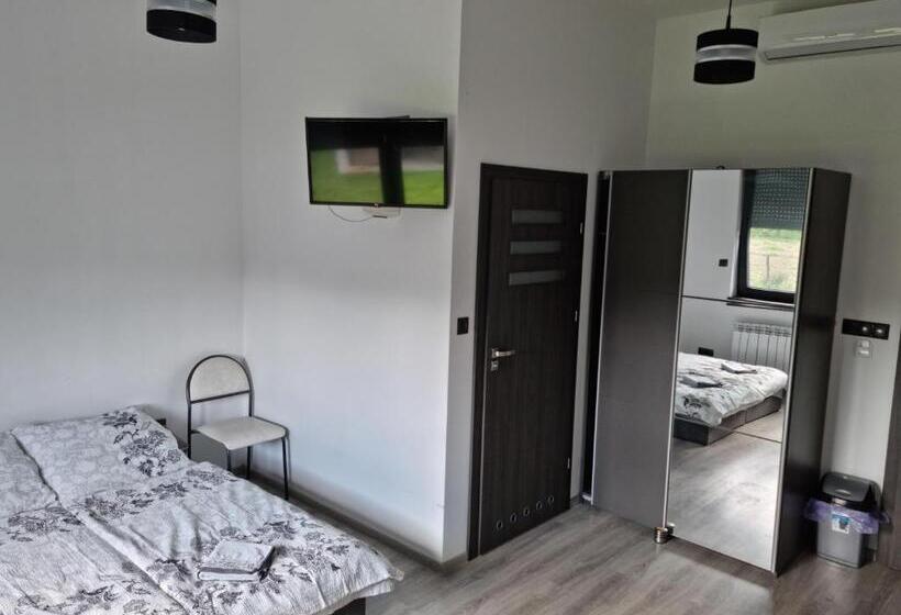 پانسیون Noclegi 24/h Leszczynek